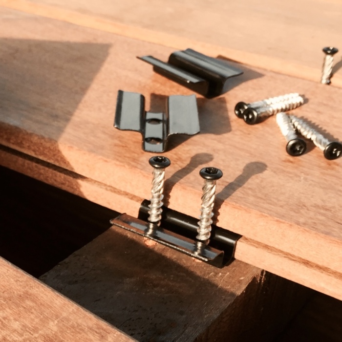 DIpe eck fasteners for invisible screwing