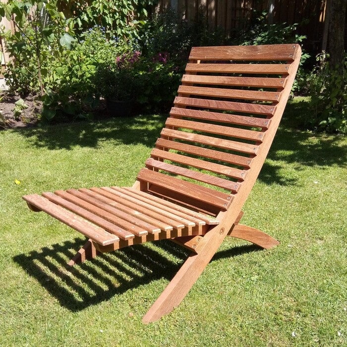 Luxury DIY garden chair made from horizontal Ipé hardwood slats